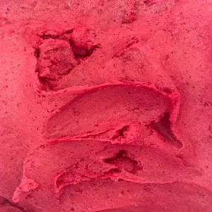 gelato de Amora creme avermelhado feito com a fruta orgânica