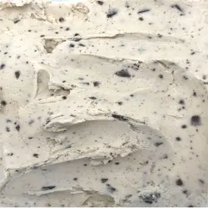 gelato de flocos que é baunilha com pedaços de chocolate