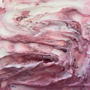 sabor do gelato de Yogurte branco com geléia de Amarena é um tipo de cereja silveste